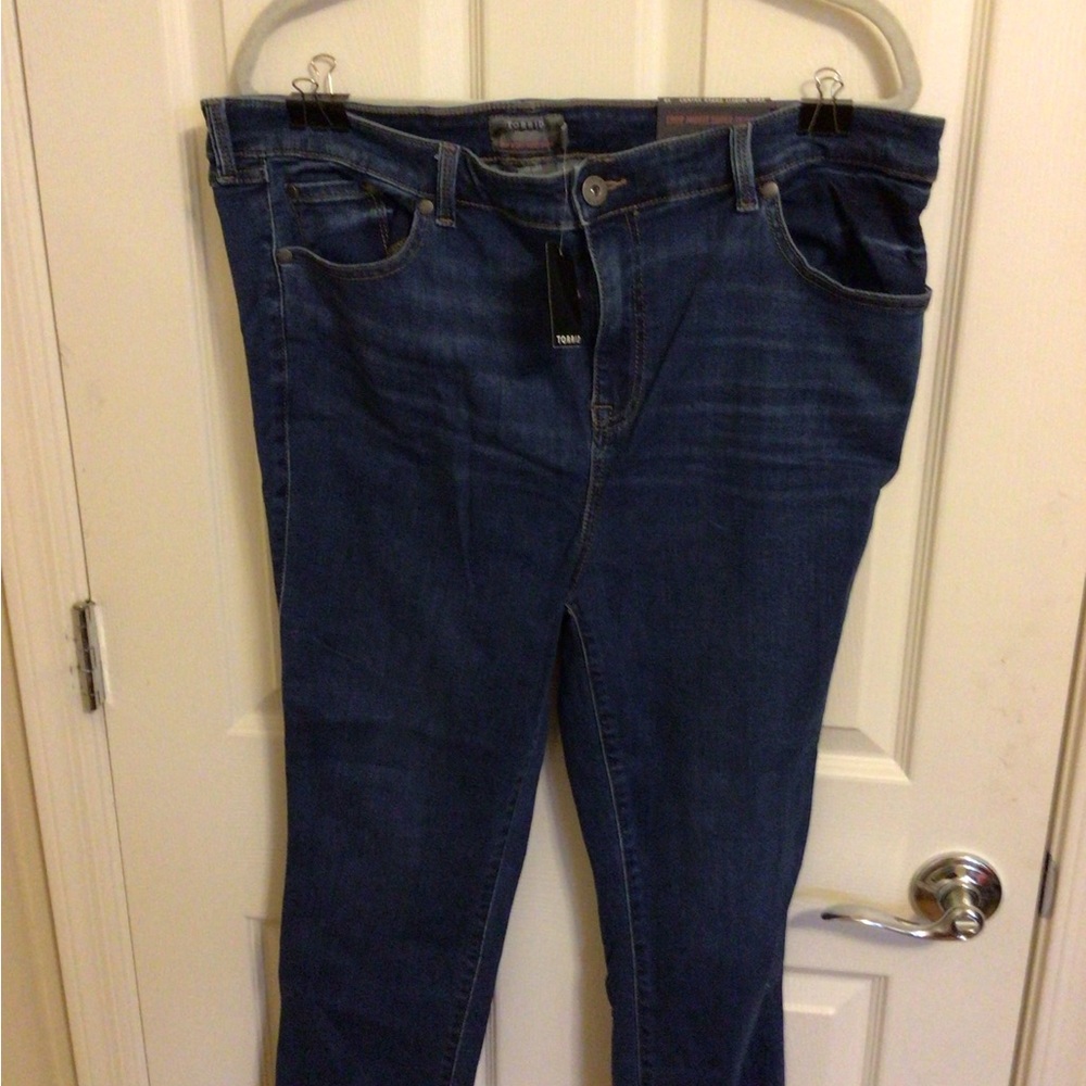 Torrid skinny fit jeans NWT